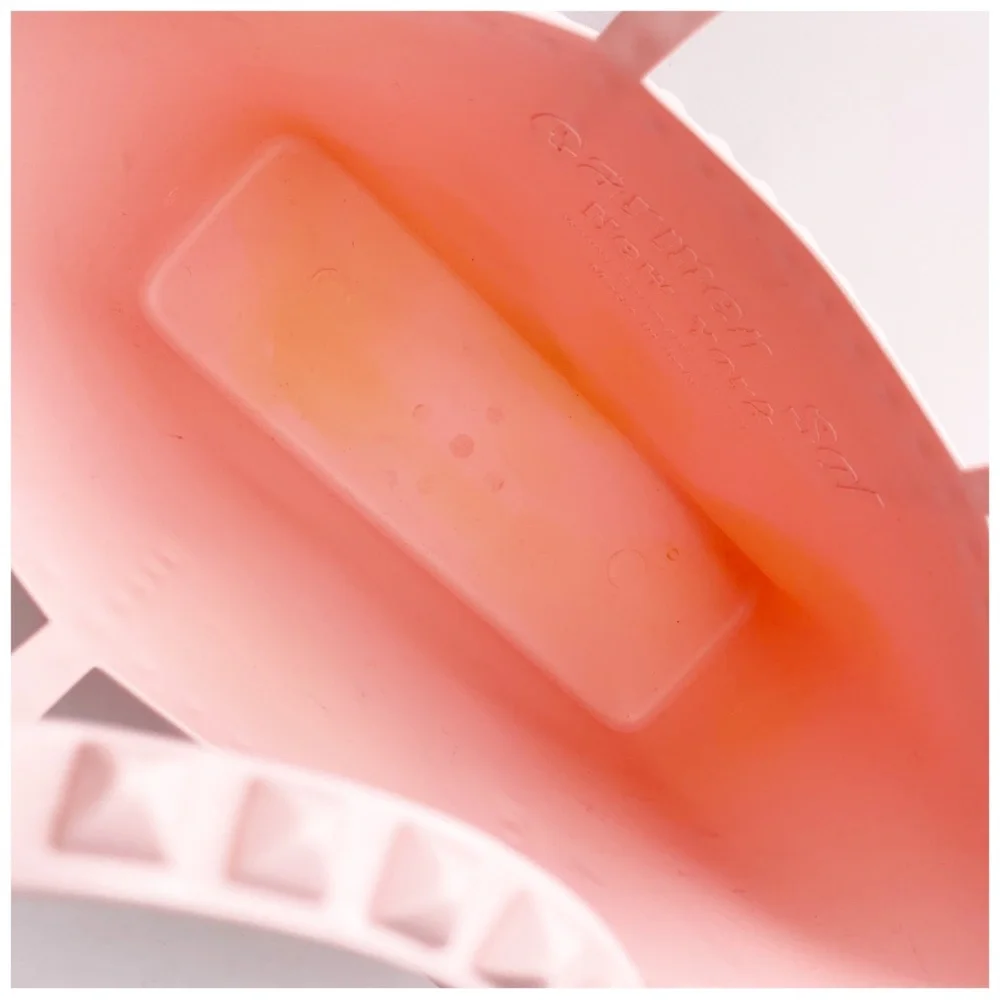 Carmen Sol stylish pink
